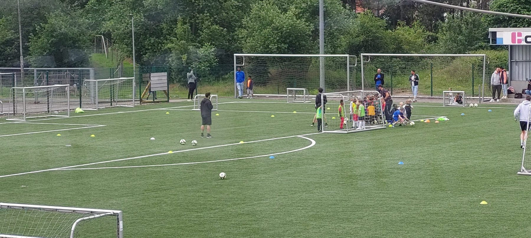Overzicht van de velden op het sportcentrum