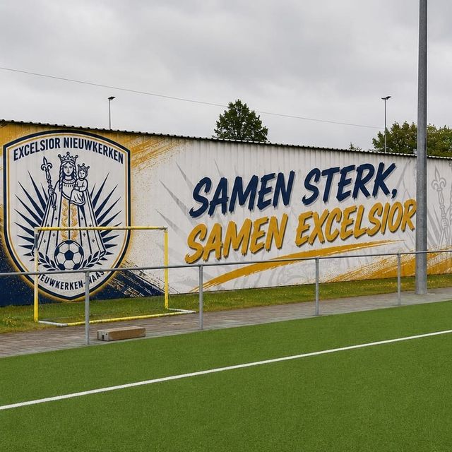 Clubdoek Samen sterk, samen Excelsior op de tribune